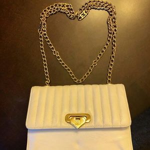 Escada Leather Handbag 🌹😍